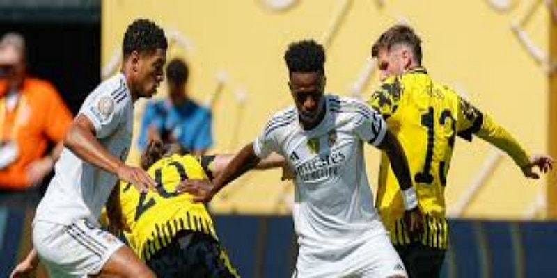 比赛转折点：闪电开局与穆尼耶首秀惊艳 —  爱游戏体育