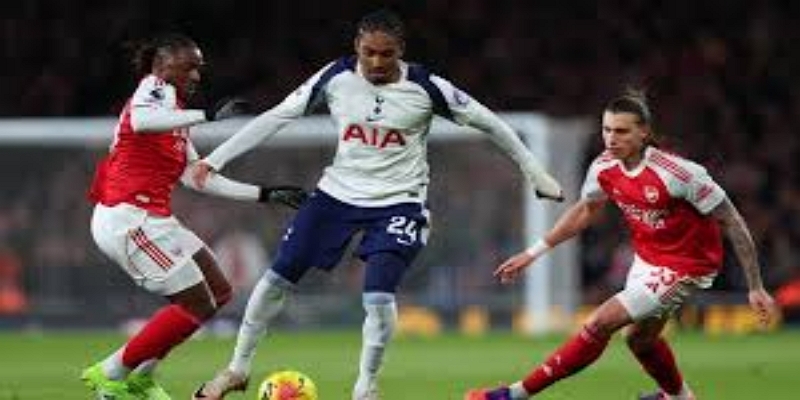 半场定乾坤：爱游戏体育还原比赛关键走势-爱游戏体育