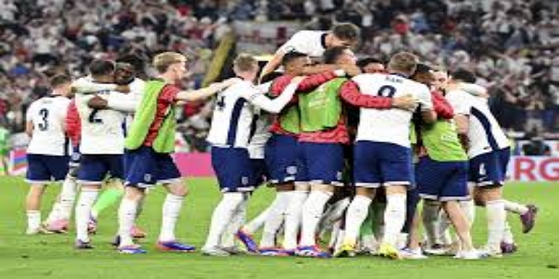 马奎尔争议庆祝引发热议-爱游戏体育